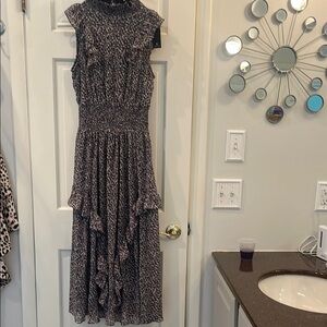 Lulus brand new never worn XS from 6 months ago with tags with black lining